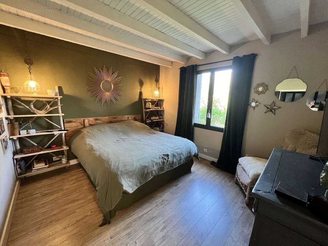 Maison 171 m² à Taillades  - photo 11