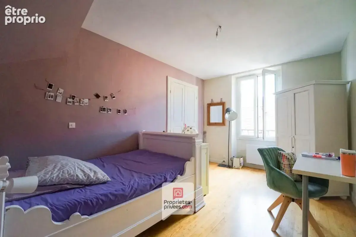 Voreppe (38340) - Maison de village T6 - 5 chambres - Balcon - Cave - Grenier - photo 14