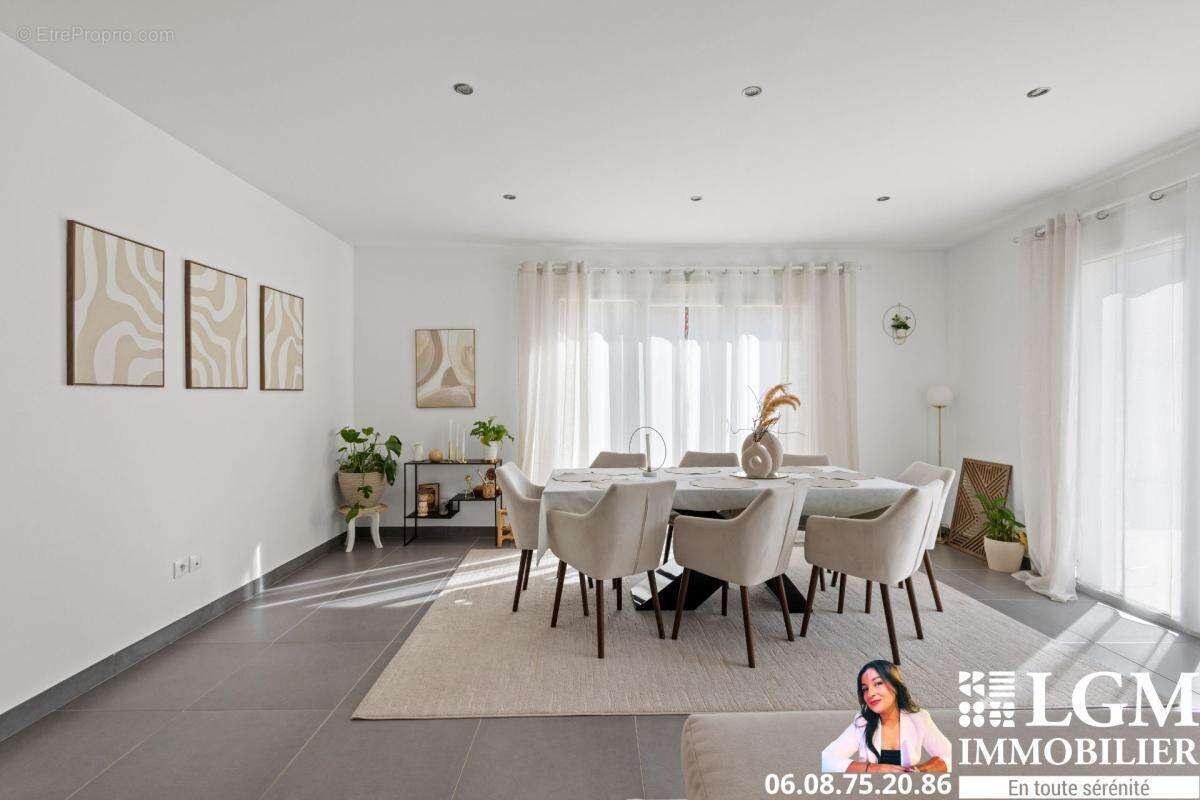 Basses Viougues – Maison contemporaine 2016 – 154 m² – Garage - photo 4