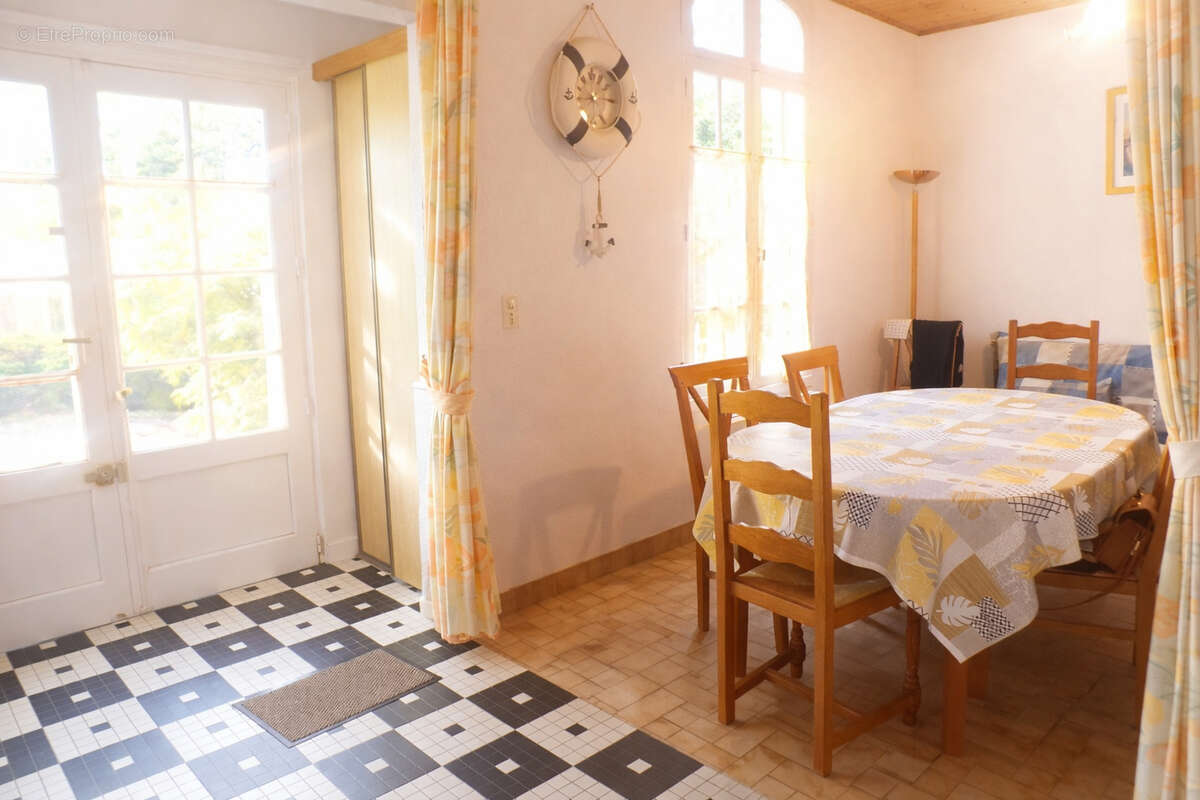Maison à SAINT-MICHEL-CHEF-CHEF