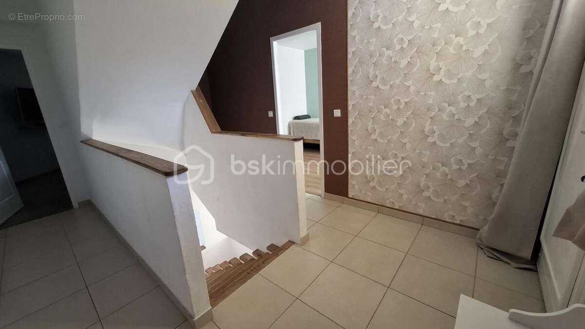 Une superbe maison - photo 11