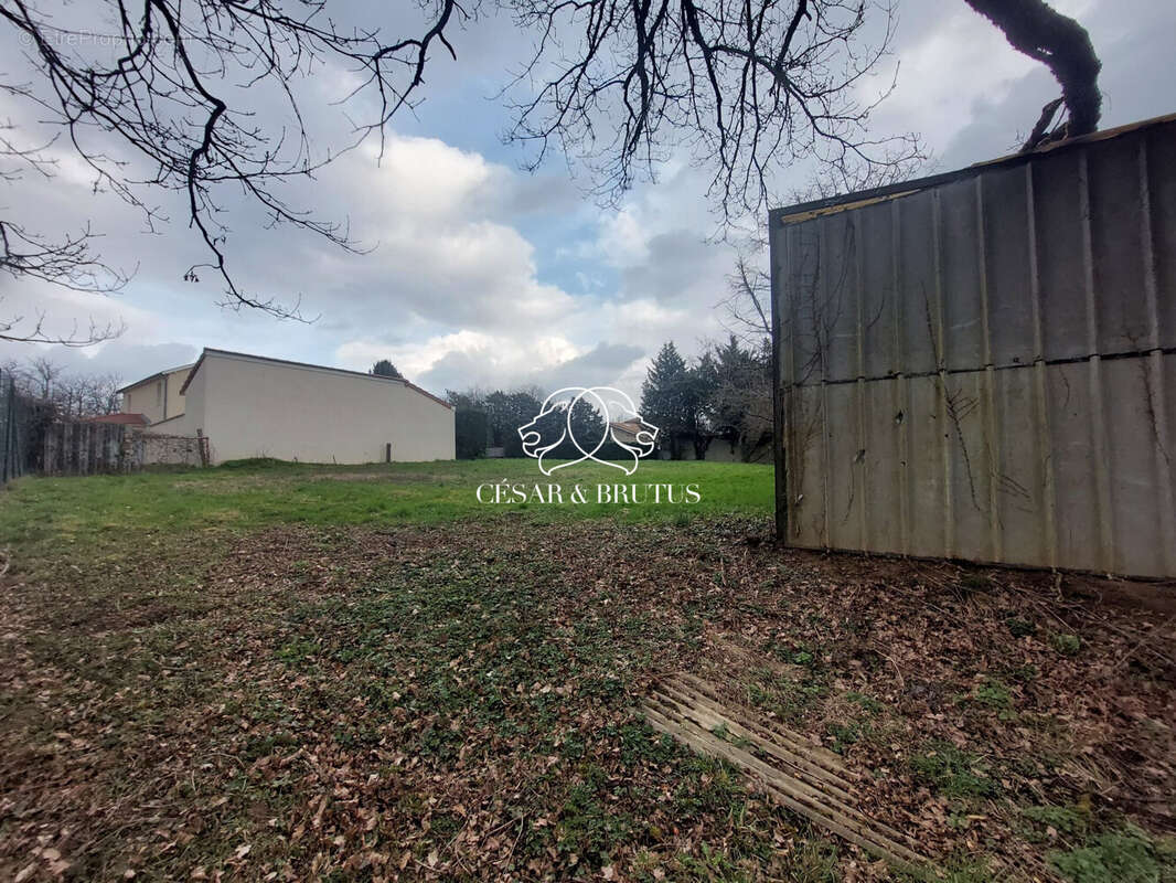 Terrain à MARCY-L&#039;ETOILE