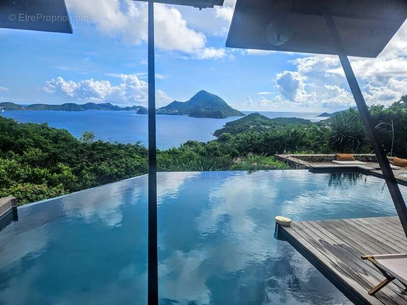 Maison à TERRE-DE-BAS