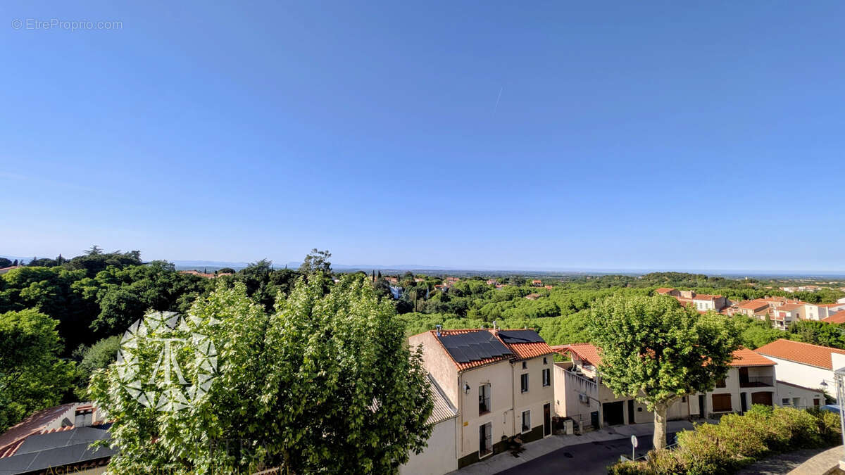 Maison à LAROQUE-DES-ALBERES