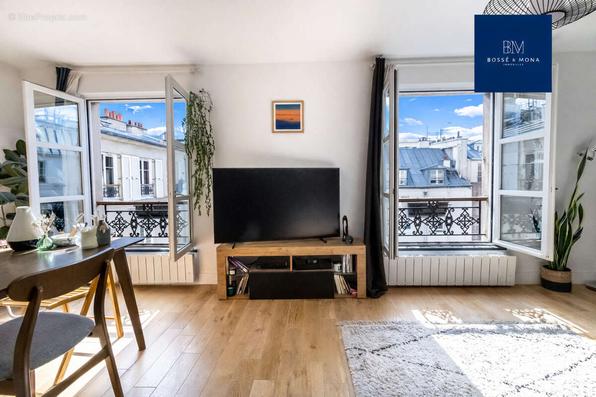 Appartement à PARIS-10E