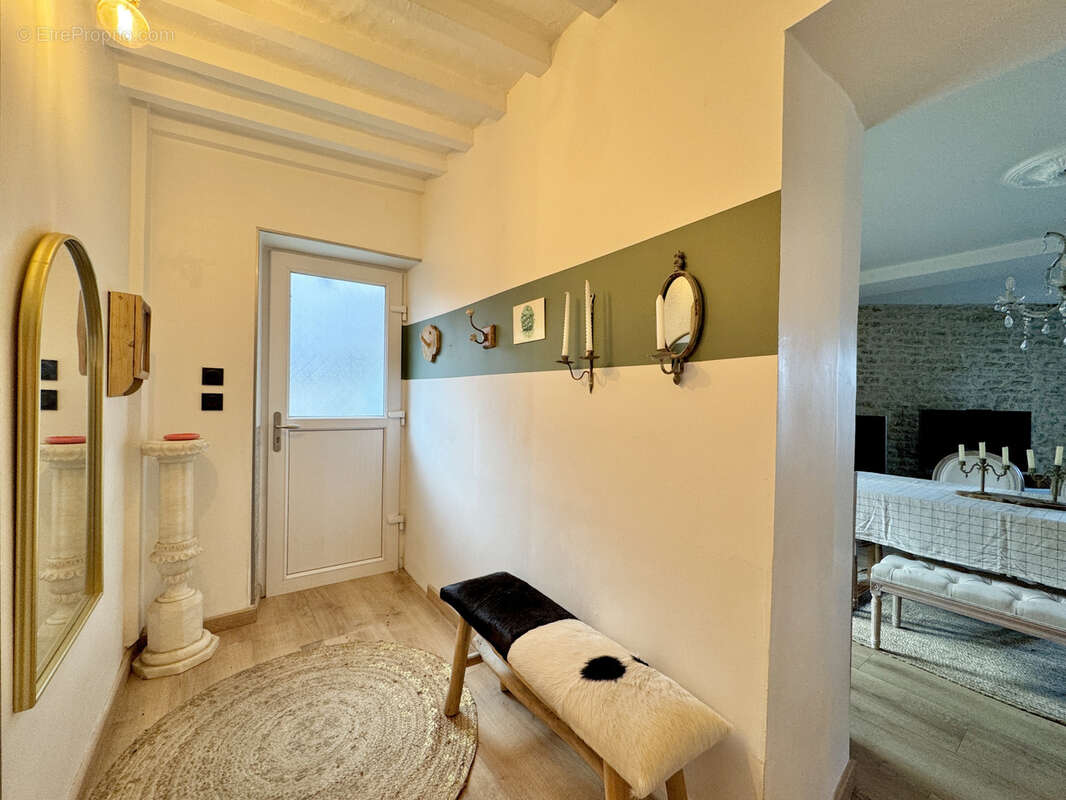 Maison à FONTAINE-HENRY