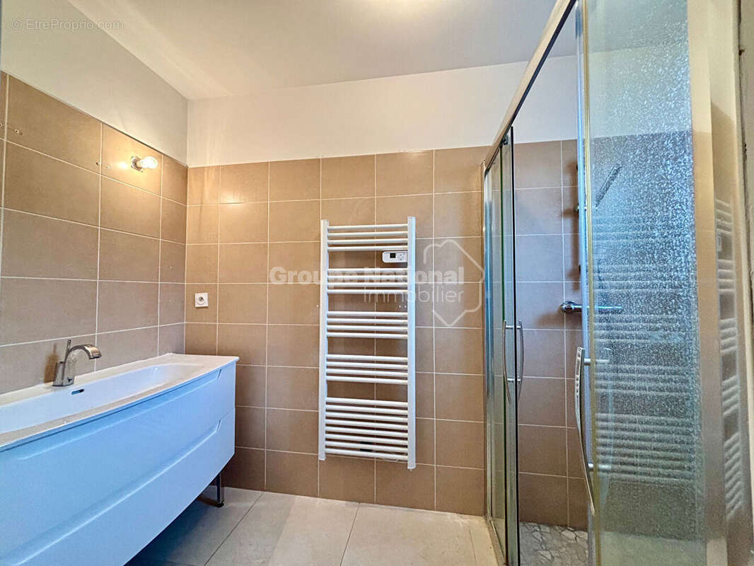 Maison à SAINT-LAURENT-D&#039;AIGOUZE