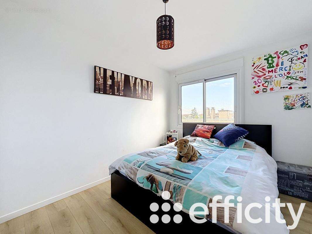 Appartement à BRON