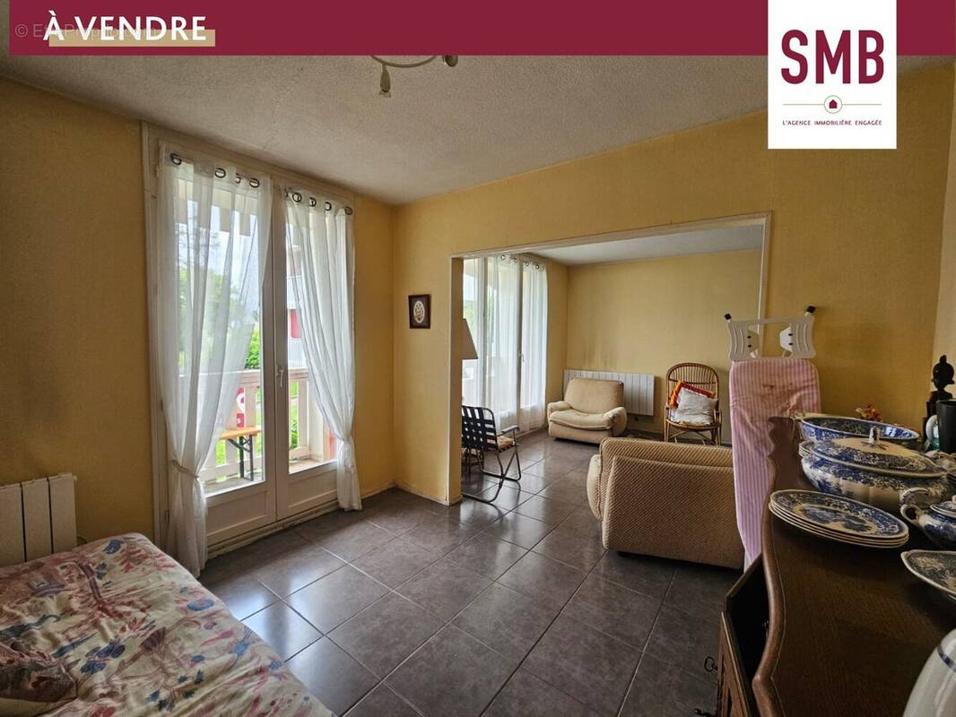Appartement à LONS