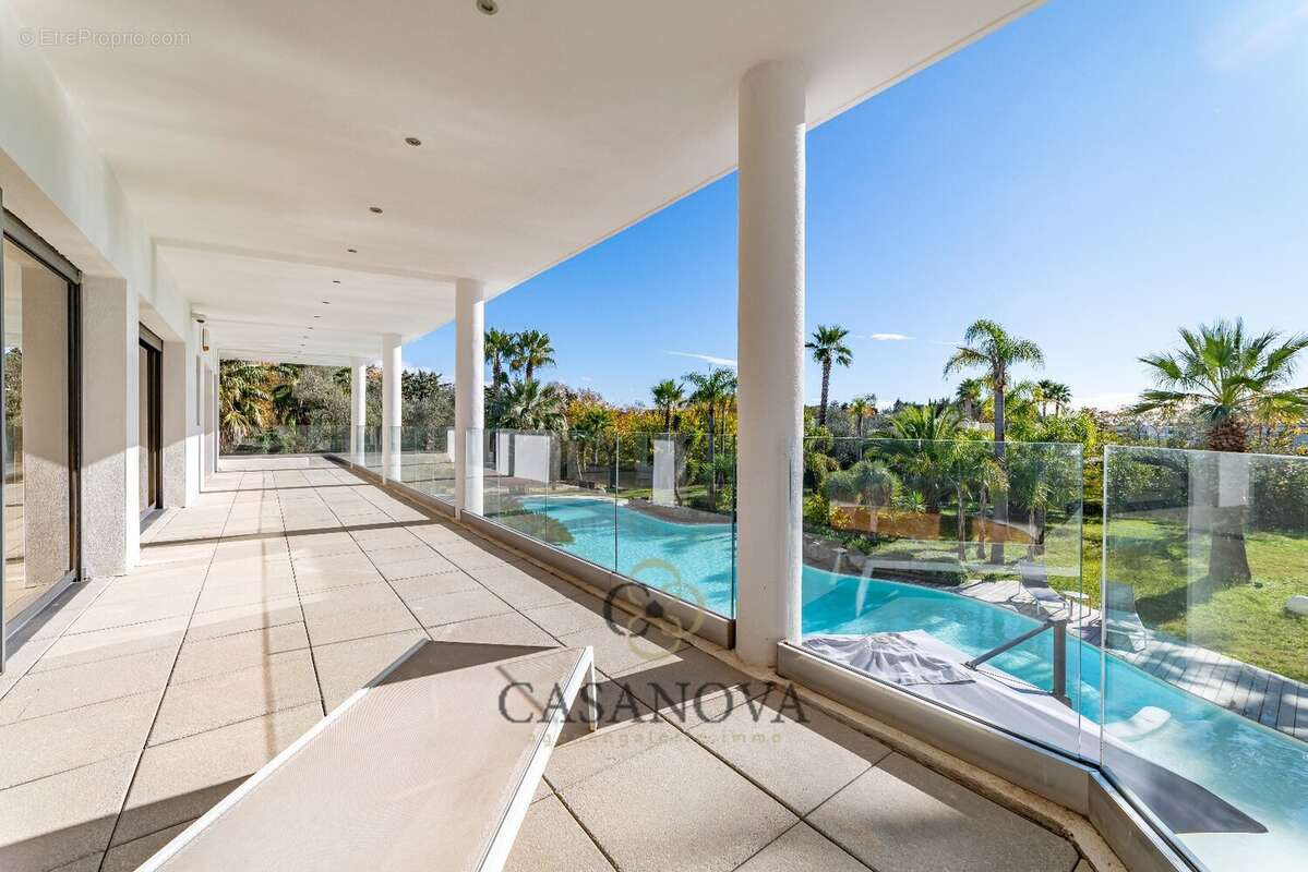 Maison à SAINT-BRES