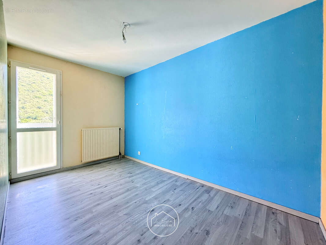 Appartement à MARSEILLE-11E