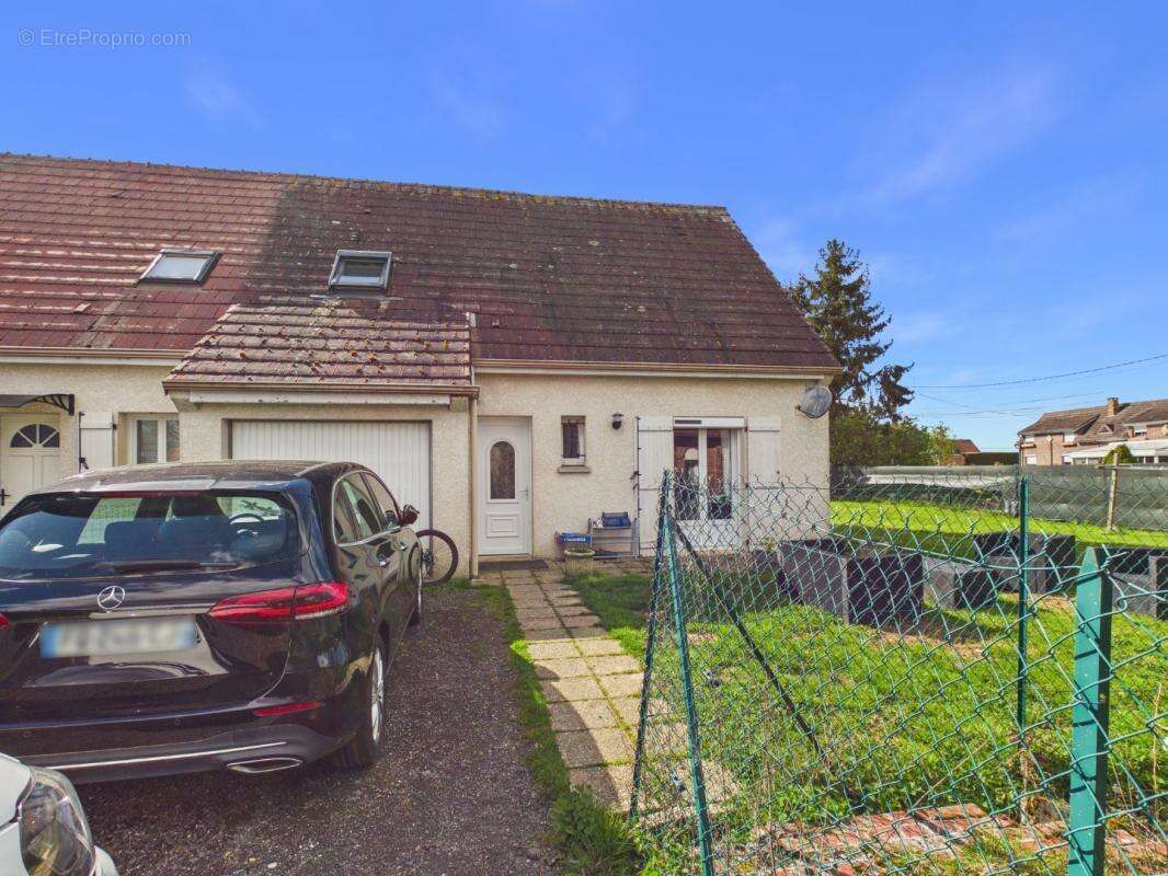 Maison à LE PLESSIER-SUR-BULLES
