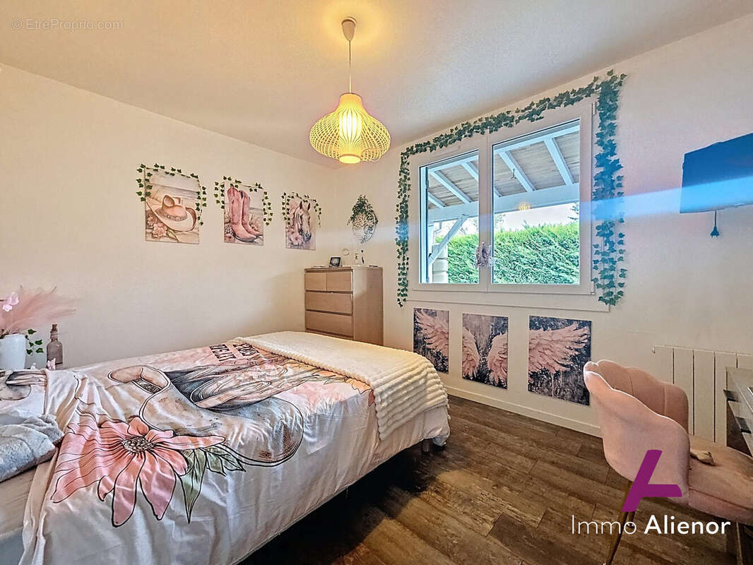 Maison à BELIN-BELIET