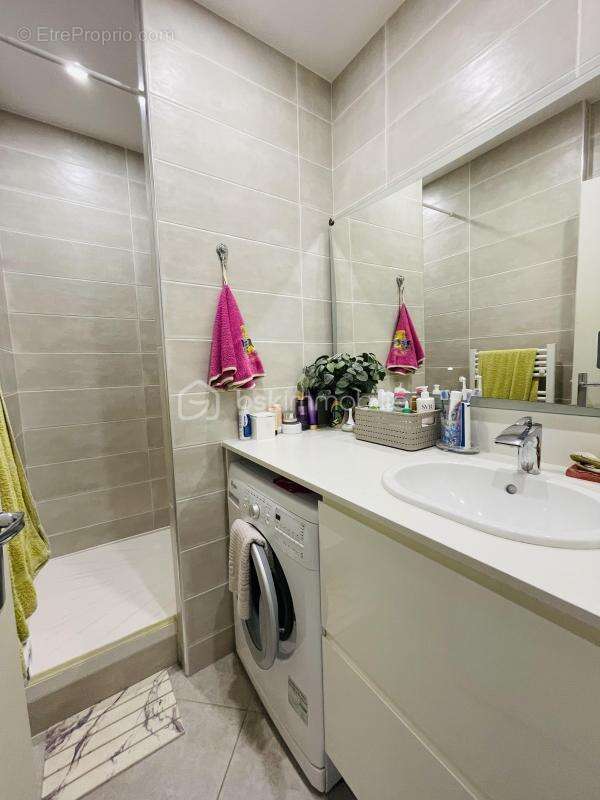 Sète - Centre Ville - Bel appartement rénové 4 pièces 70m2 - photo 6