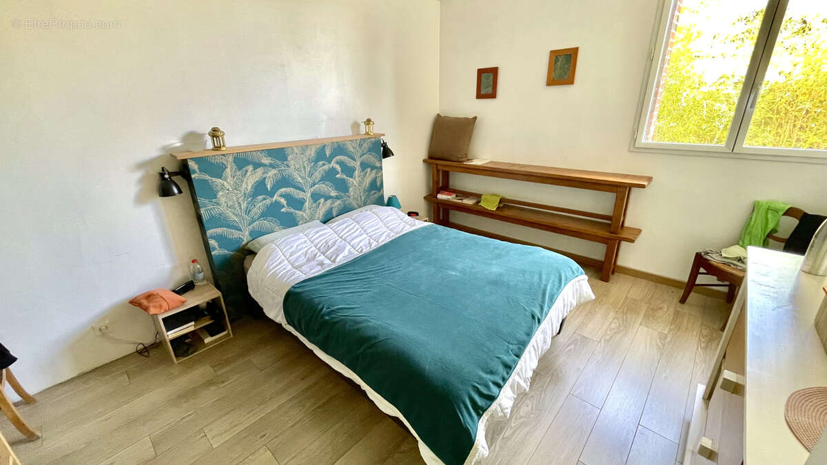 Maison à BECON-LES-GRANITS