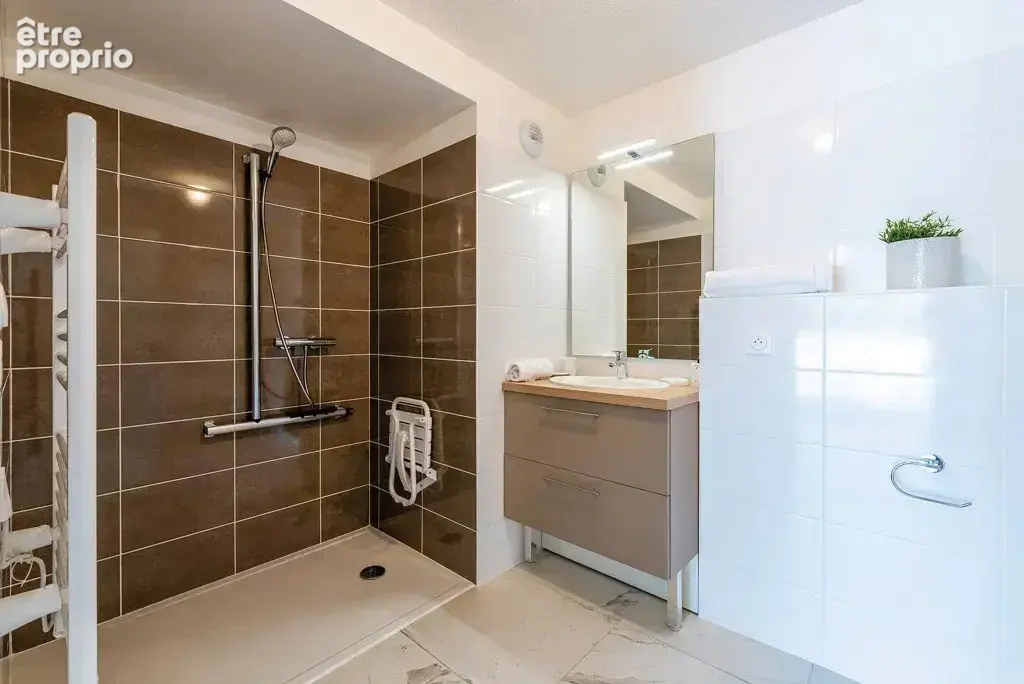 INVESTISSEMENT LOCATIF  Montpellier  Résidence Seniors Les Balcons de Montcalm - 6,03% de rentabilité - photo 9