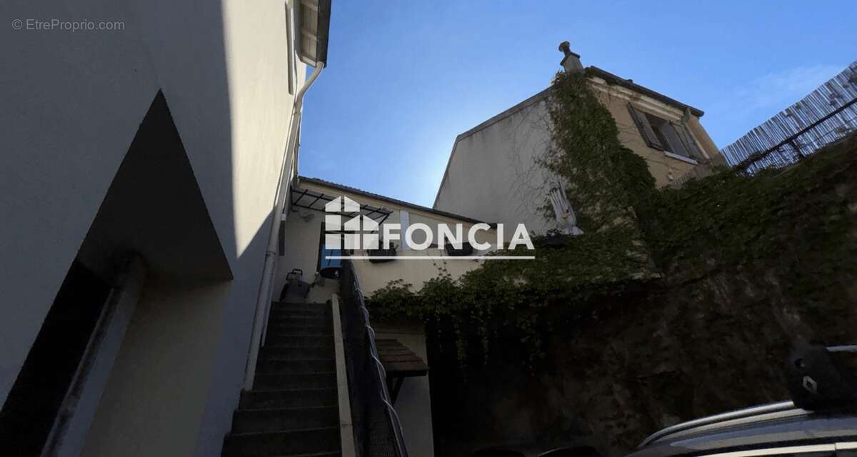 Appartement à GENNEVILLIERS