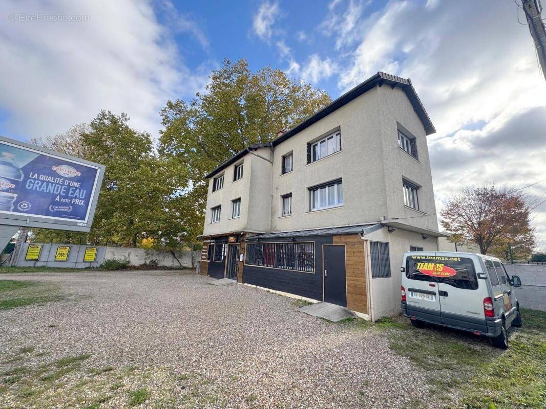 Appartement à LE BLANC-MESNIL