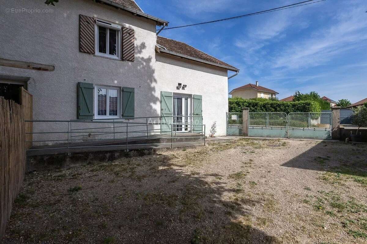 Maison à VIGNIEU
