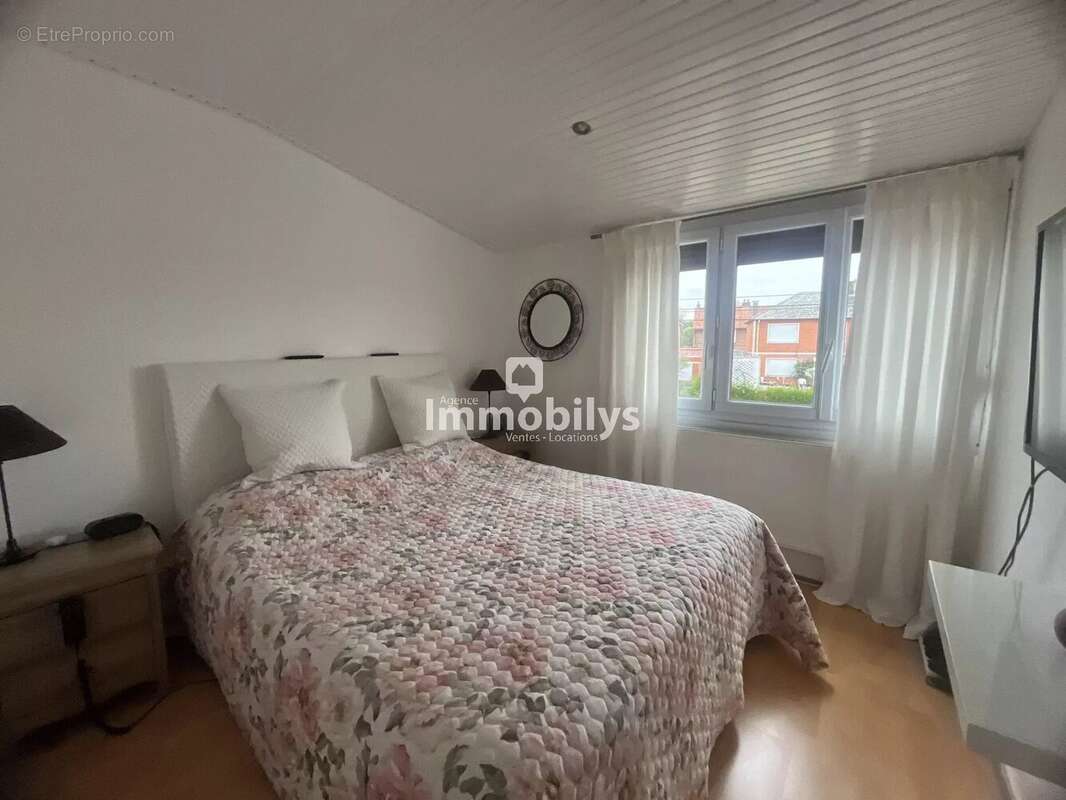 Maison à COURRIERES