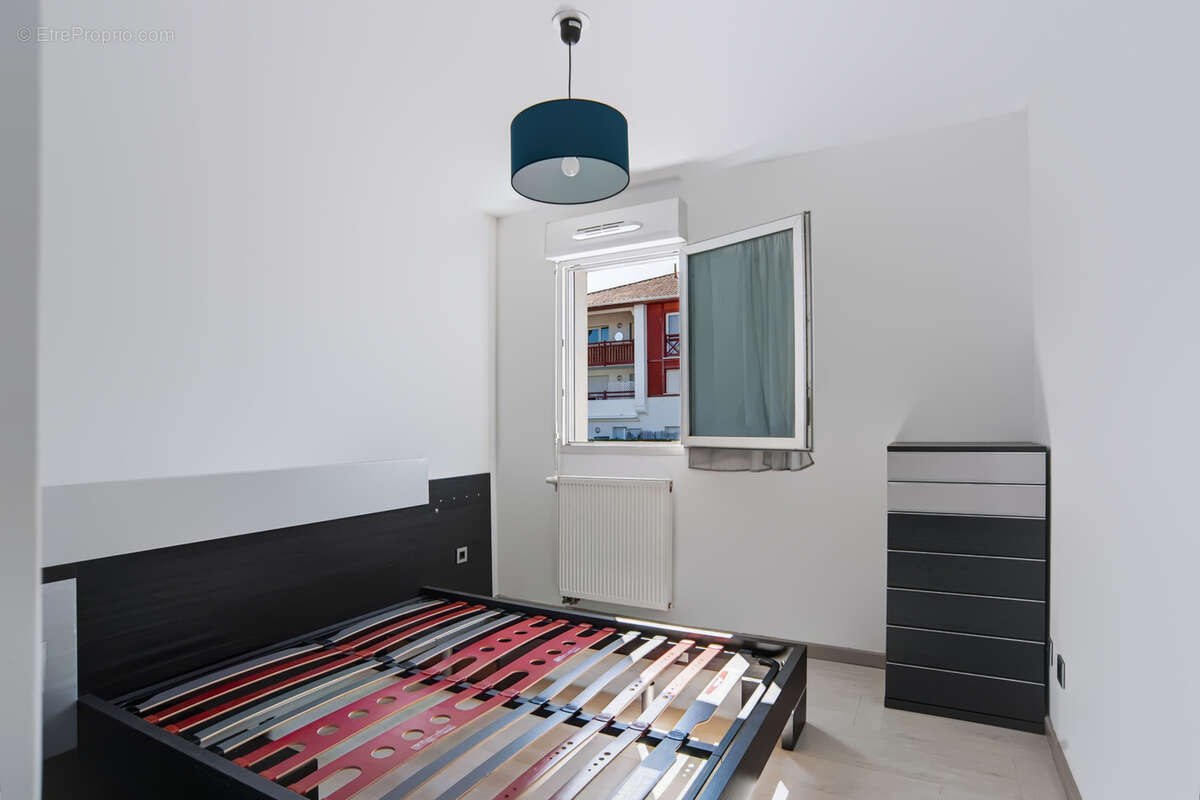 T3 avec grande pièce de vie, loggia et parking - photo 4