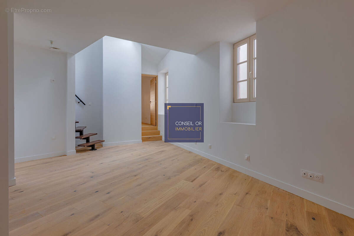 Appartement à SAINT-GENIS-LAVAL