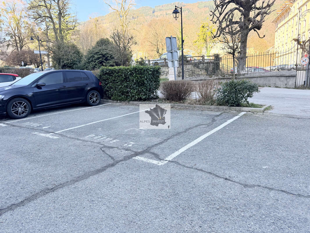 Parking à ALLEVARD