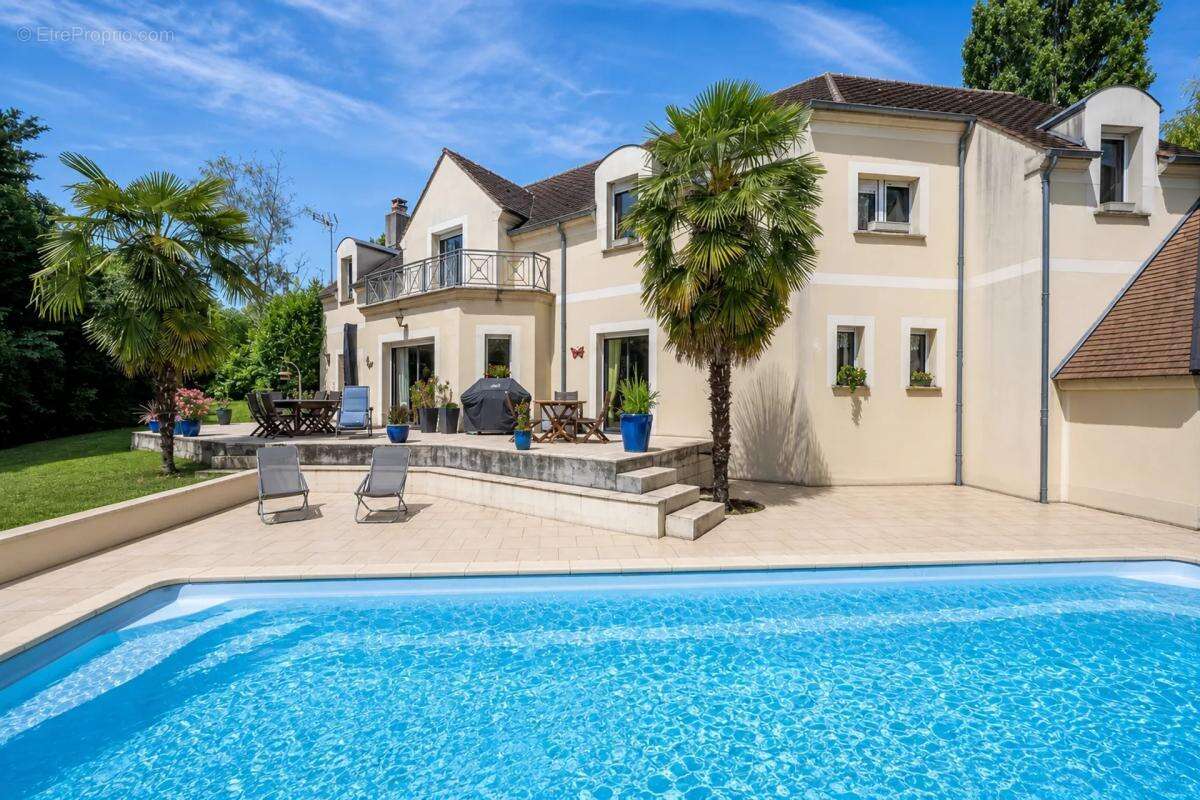 Maison à CHAMPAGNE-SUR-OISE