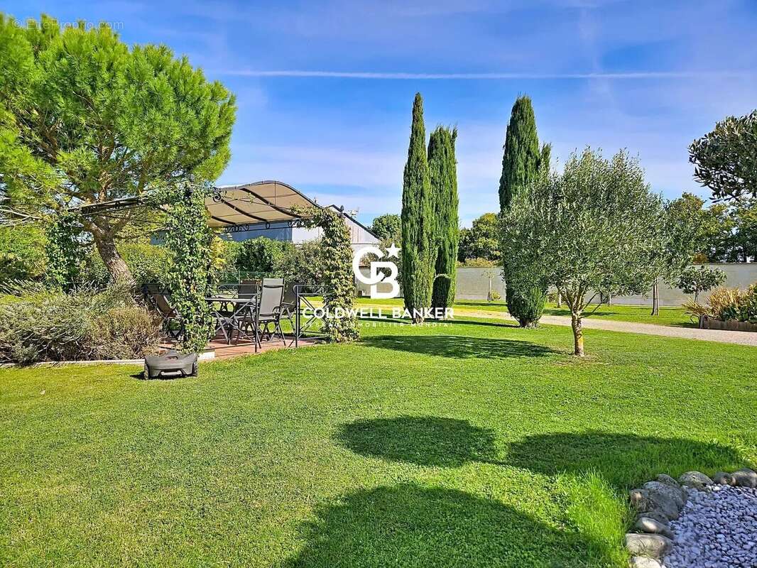 Maison à SAINT-JEAN-D&#039;ANGELY