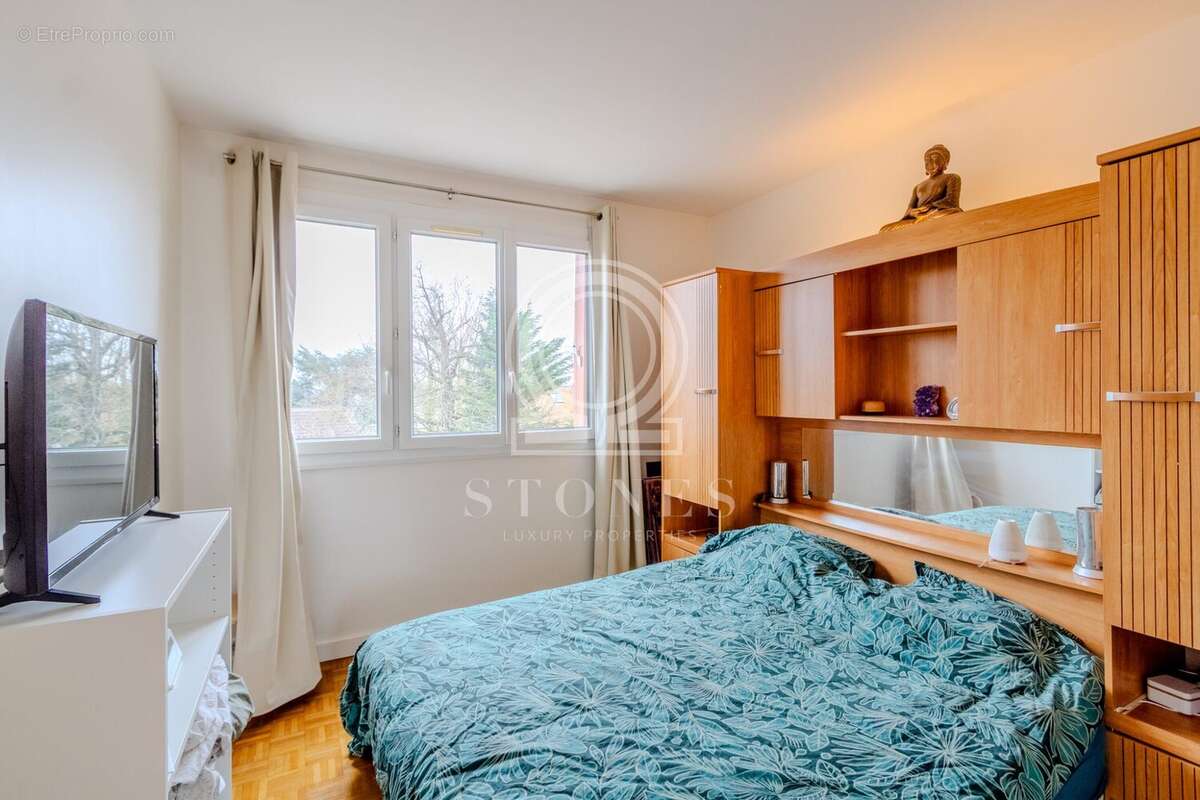 Appartement à LA CELLE-SAINT-CLOUD