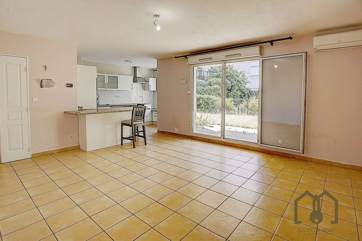 Appartement à VAULX-EN-VELIN