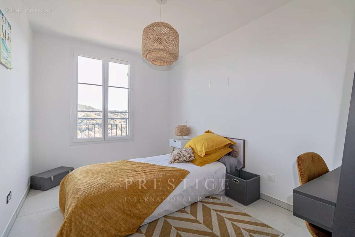 Maison à LA GARDE-FREINET