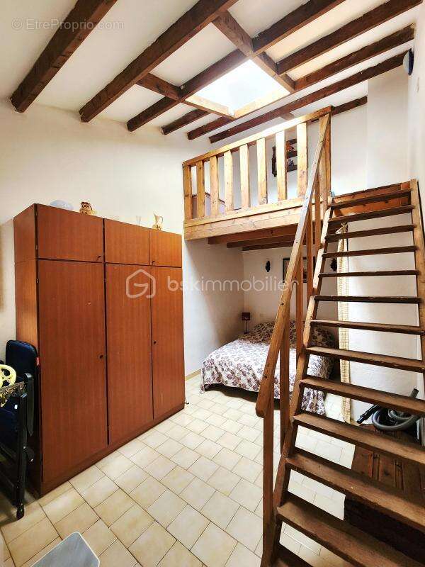 Maison à LA TOUR-D'AIGUES