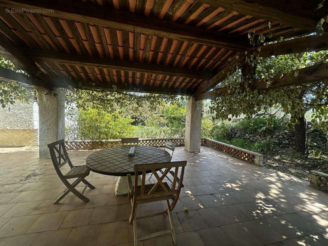 Maison à SAINT-MAXIMIN-LA-SAINTE-BAUME