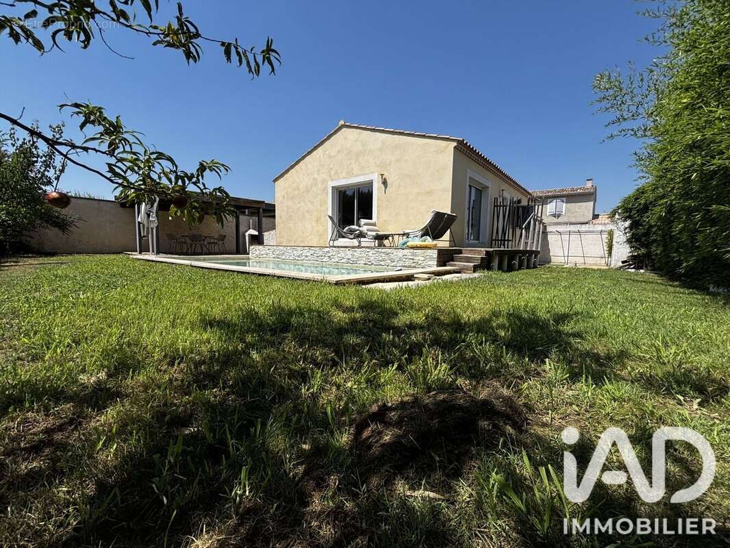 Maison 110 m² à Paradou  - photo 2