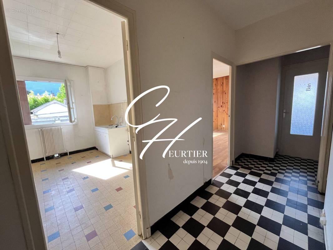 Appartement à FONTAINE