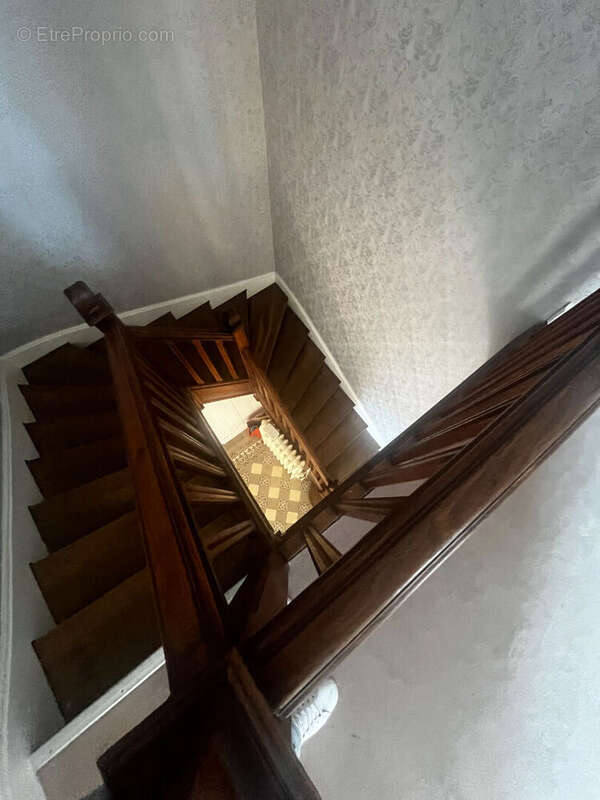Maison de Maitre à Vittel 8 pièce(s) 155 m2 - photo 10