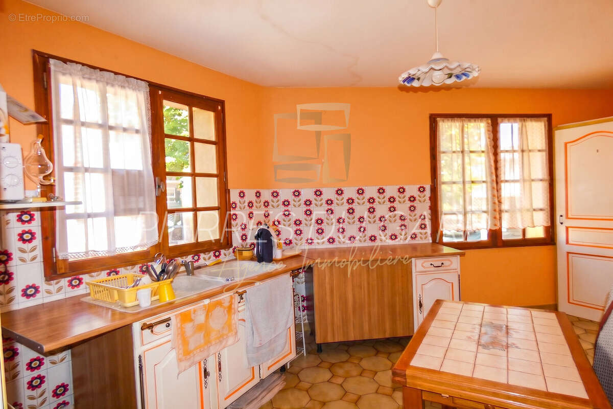 Maison 85 m² à Rochefort-Du-Gard  - photo 3