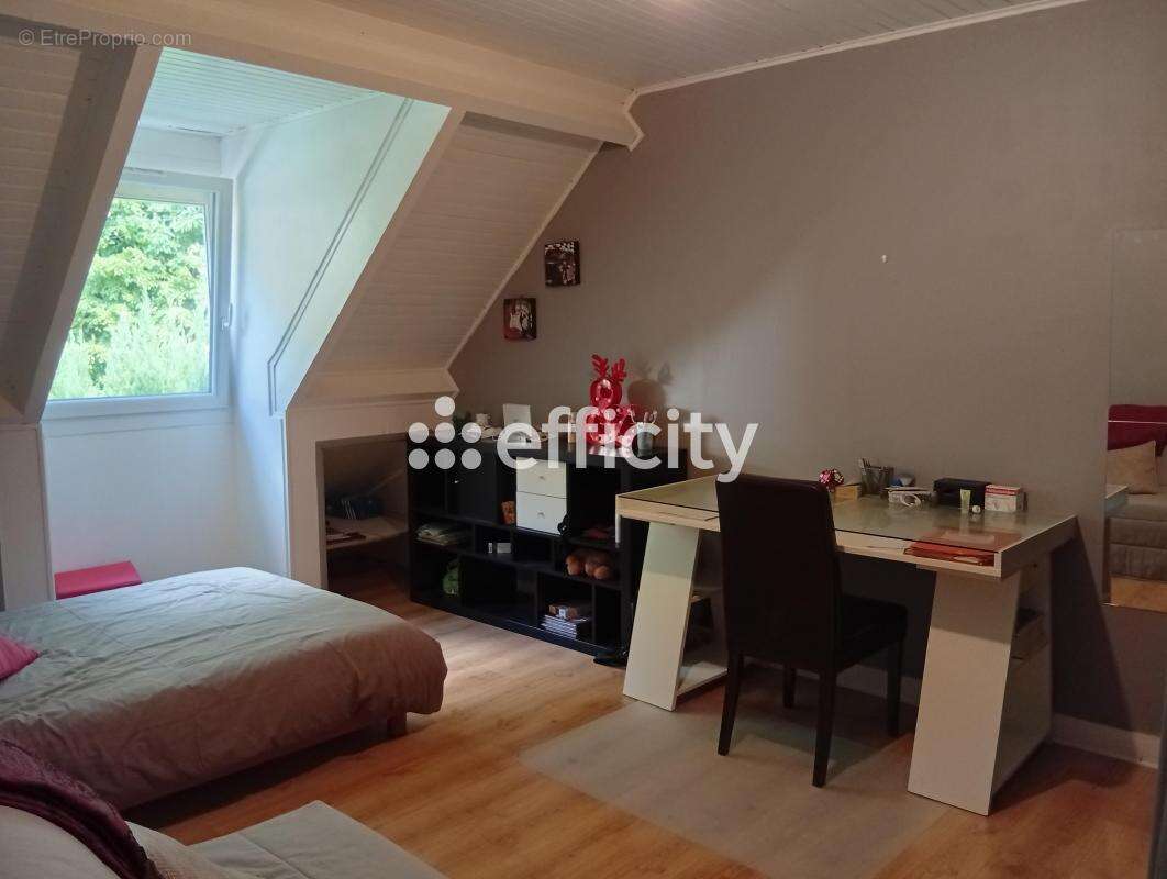 Maison à BURES-SUR-YVETTE