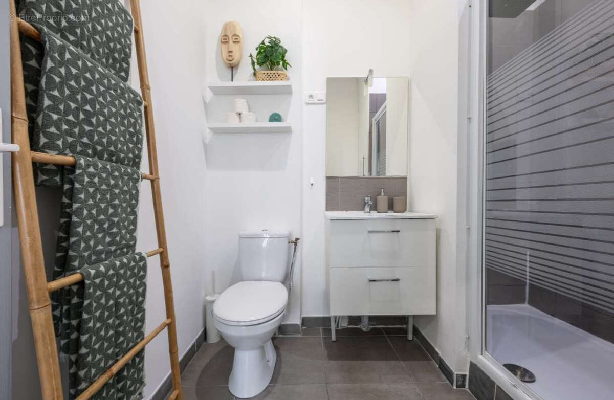 Appartement à MARSEILLE-1E