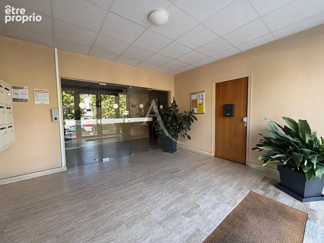 Blois - appartement de 76 m² avec parking privatif - photo 2