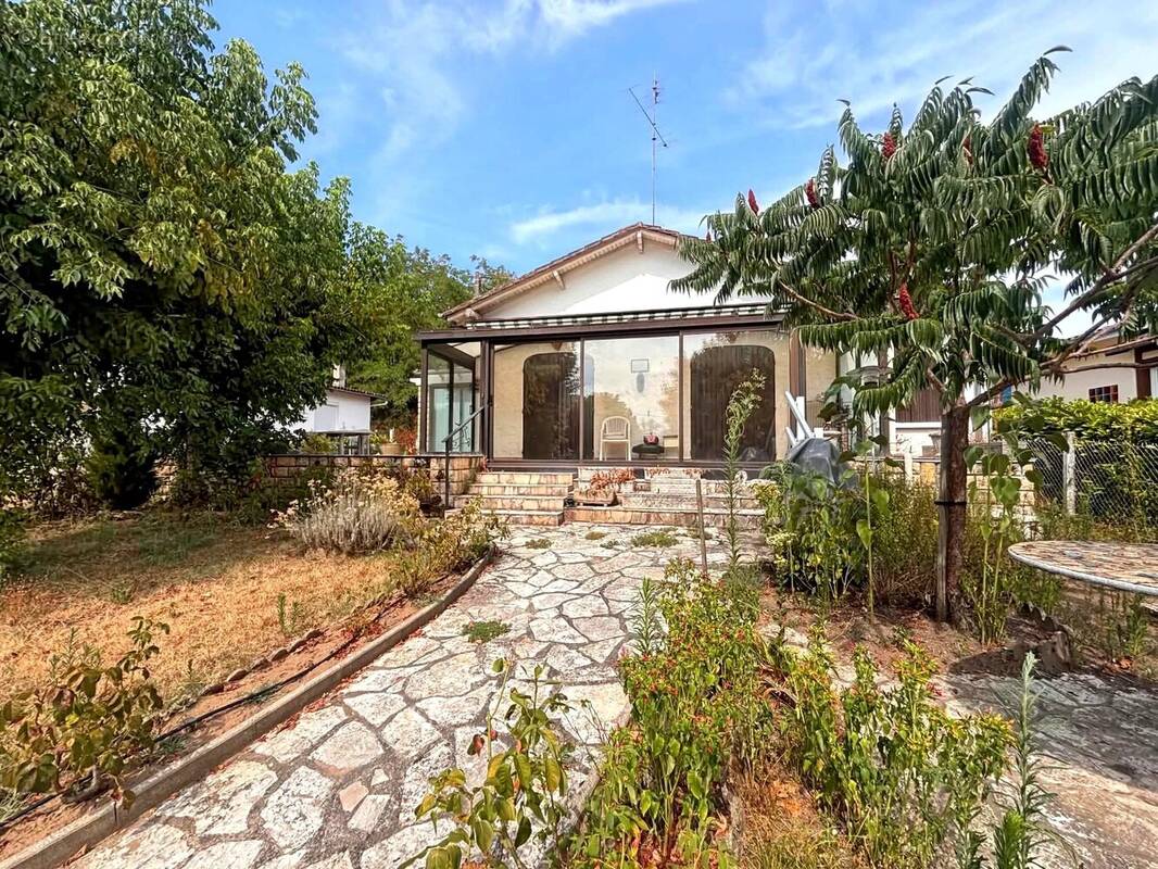 Exclusivite maison de bord de dordogne prigonrieux - photo 1