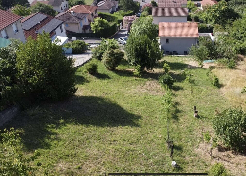 Terrain à RILLIEUX-LA-PAPE