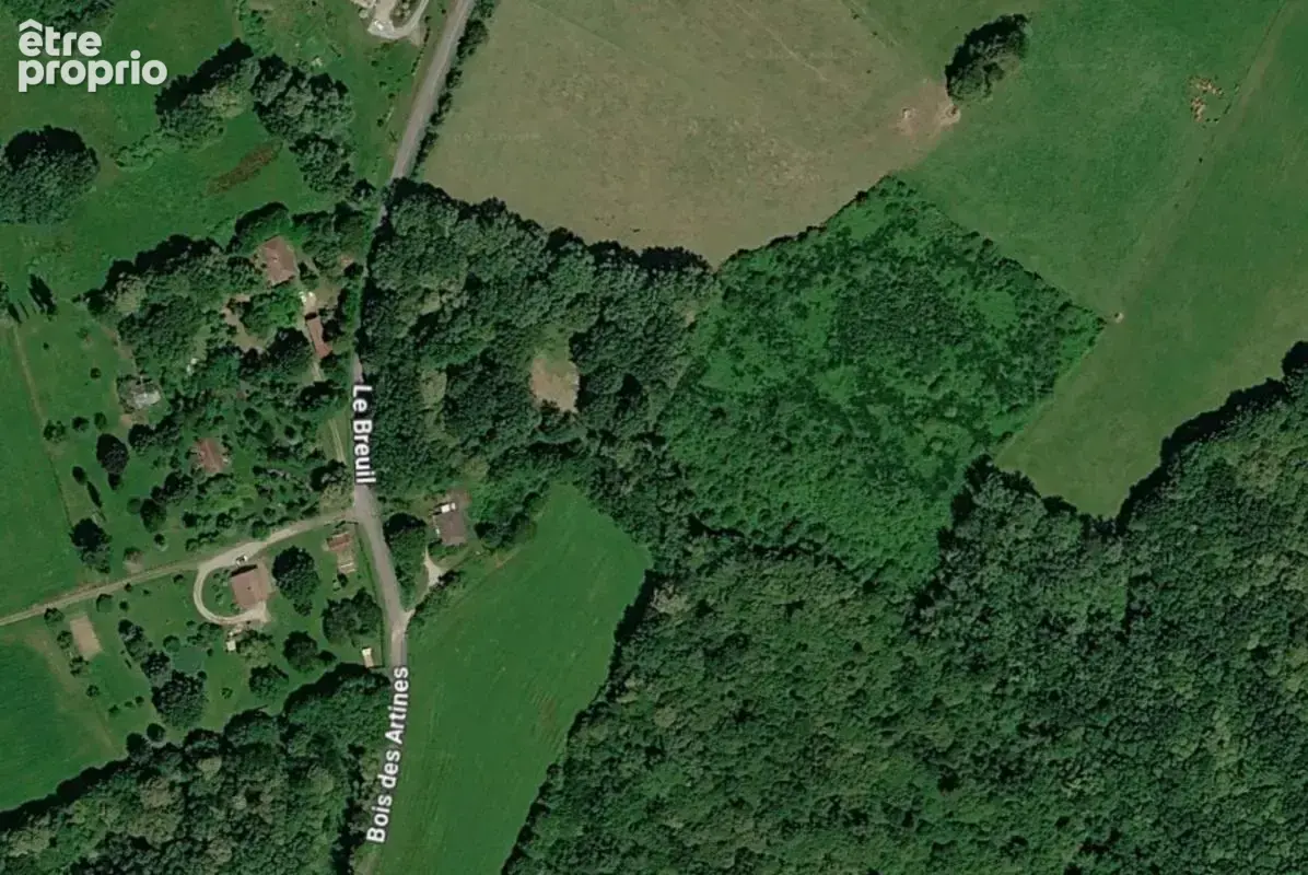Terrain à SAINT-SULPICE-LAURIERE