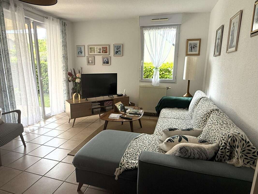 Appartement à SAINT-PANTALEON-DE-LARCHE