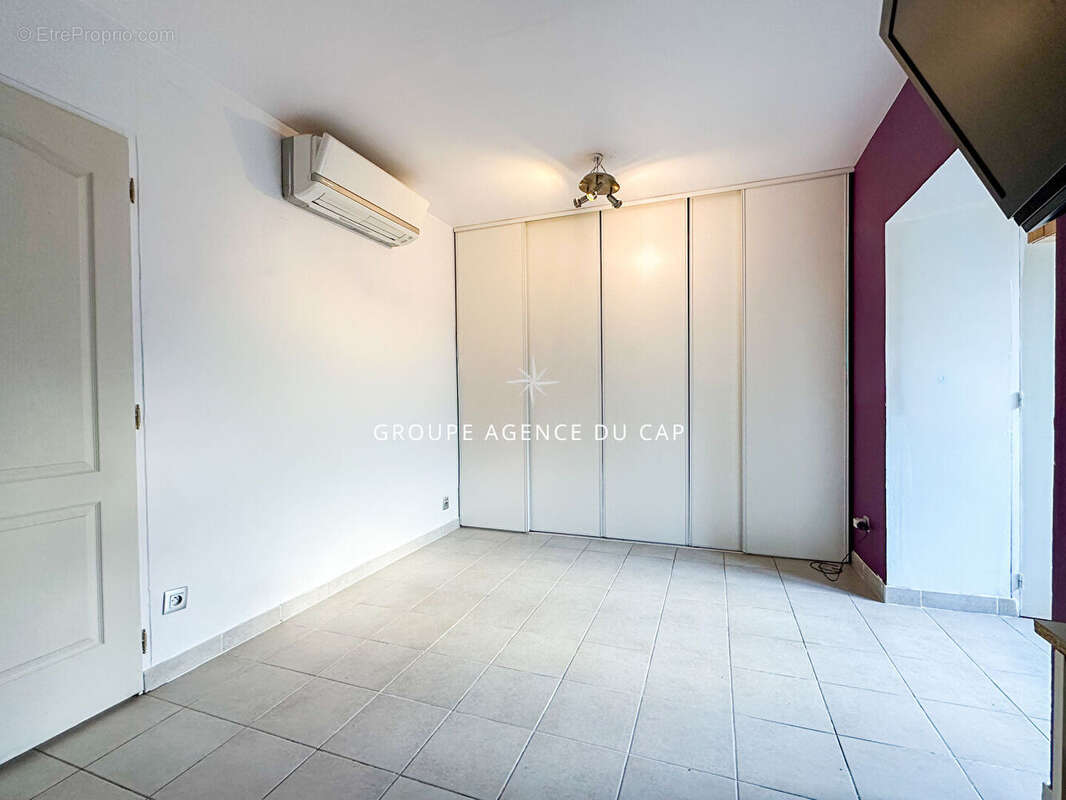 Maison à ROQUEBRUNE-SUR-ARGENS