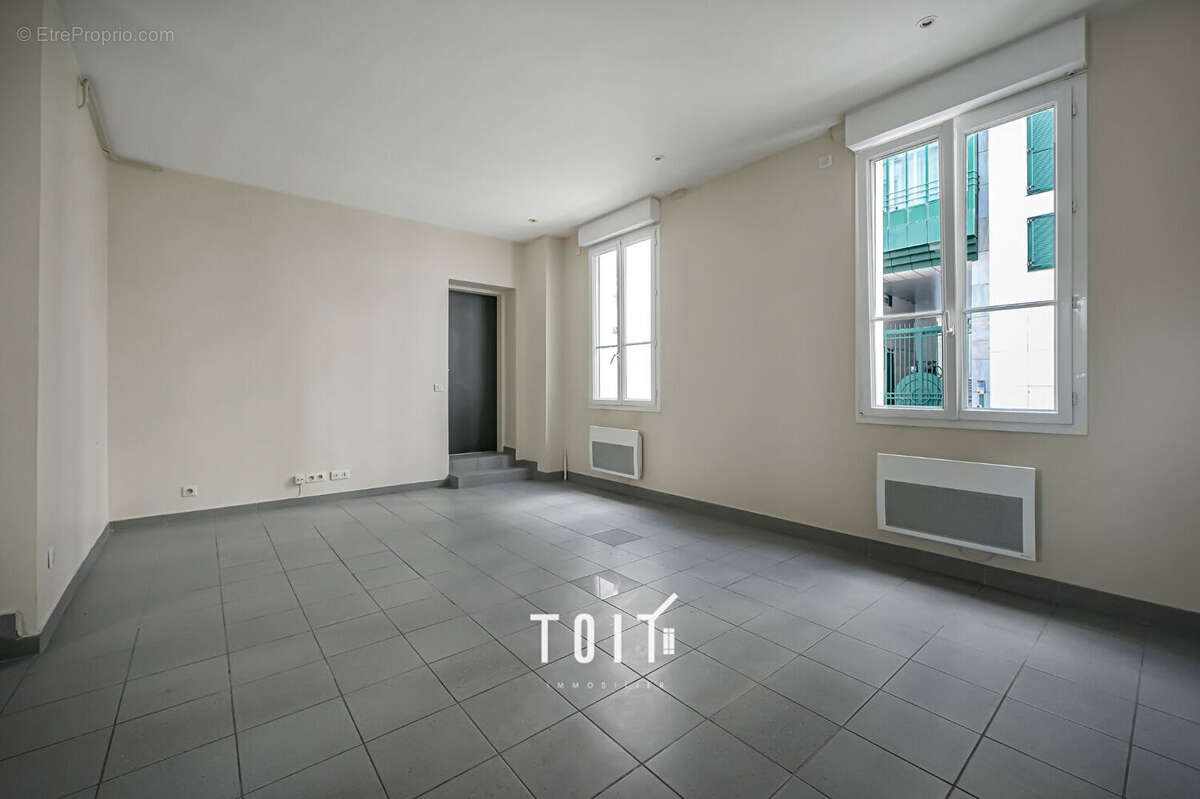 Appartement à PARIS-14E