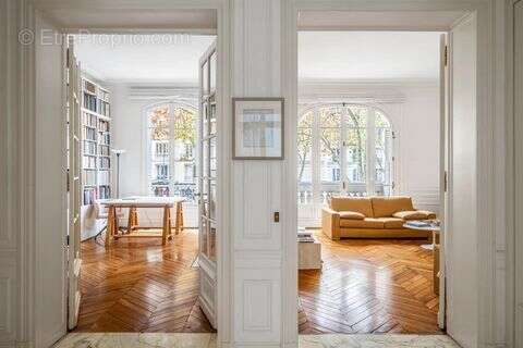 Appartement à PARIS-6E