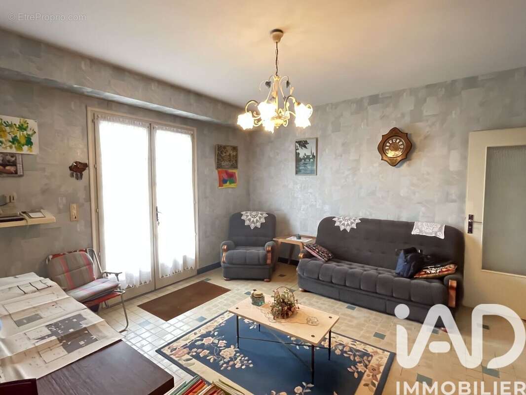 Photo 2 - Maison à SAINT-SAVIN