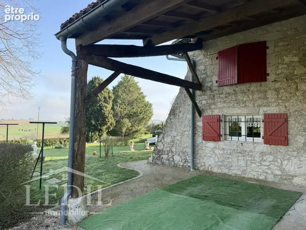 Maison en pierre rénovée avec vue panoramique - photo 4